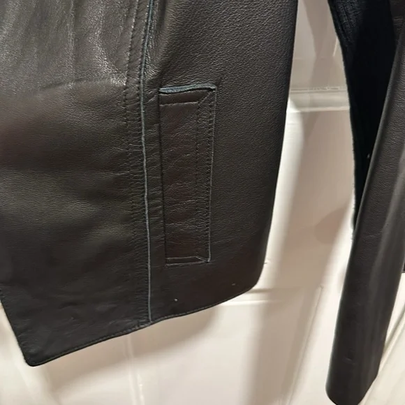 Vince Vegan Leather jacket - Picture 2 of 9